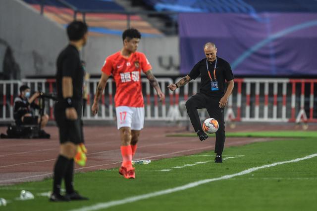 阿图博卢与弗赖堡续约，仍渴望今夏转会